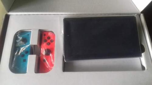 Nintendo Switch nuevo sin usar todos sus sel - Imagen 1