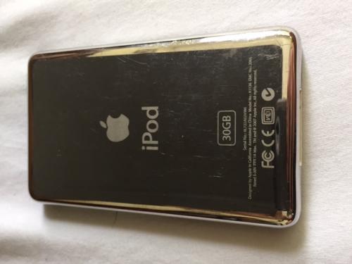 Vendo iPod de 30 GB 5a generacion unico det - Imagen 3