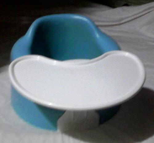 silla bumbo con plato de alimentacion desmont - Imagen 1
