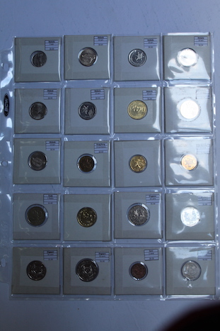 Coleccion de monedas de diversas partes del m - Imagen 1