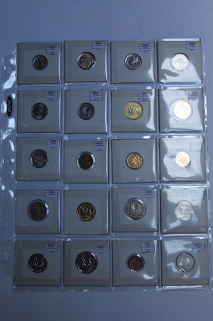 Coleccion de monedas de diversas partes del m - Imagen 2