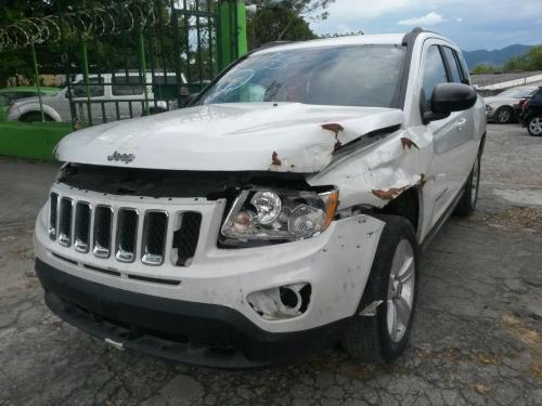 se vende camioneta Jeep Compass con daños de - Imagen 1