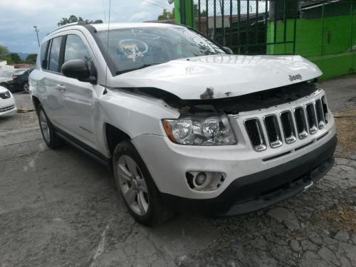 se vende camioneta Jeep Compass con daños de - Imagen 1