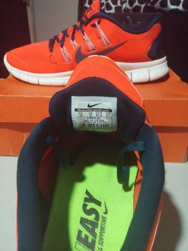 Nike free talla 13 nitidos sin ningun detall - Imagen 2