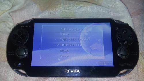 Vendo PS Vita modelo PCH1001 con 4 juegos - Imagen 2