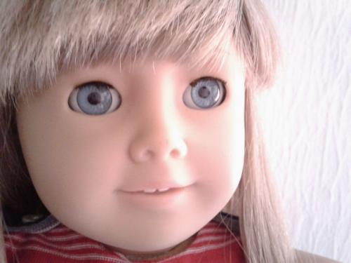 Muñeca rubia ojos azules en buen estado sin  - Imagen 3