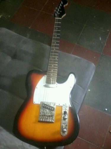 Guitarra tipo telecaster 125 excelentes cond - Imagen 1