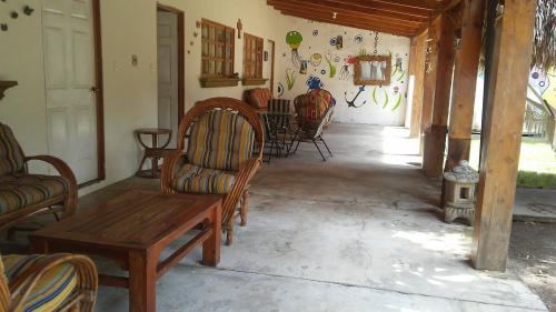 Vendo casa de playa en Costa Azul en privado - Imagen 1