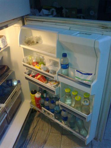 Refrigeradora usada mas lavadora con detalles - Imagen 2