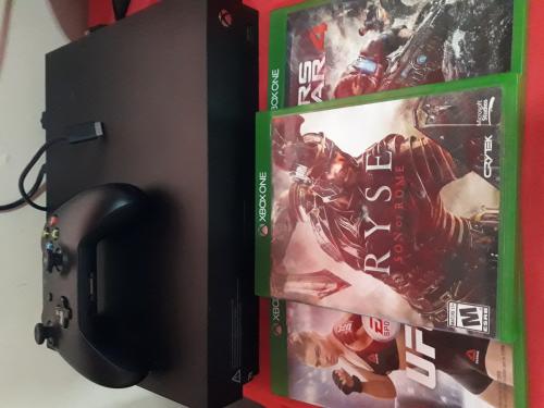 Vendo Xbox one x comonueva en su Caja y manu - Imagen 1