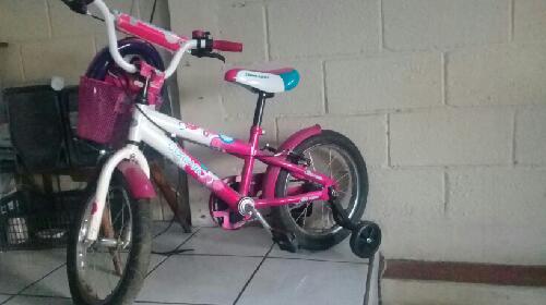 Bicicleta para niña incluye cascocoderas y - Imagen 1