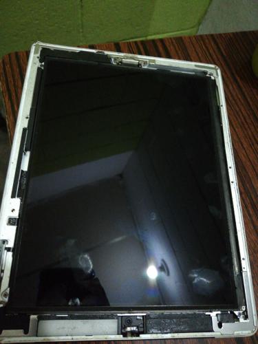 Quien puede reparar pantalla sin iluminación - Imagen 1