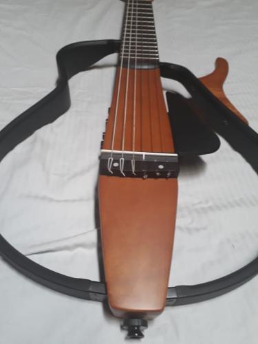 Vendo guitarra yamaha silent 110n cuerdas de - Imagen 1