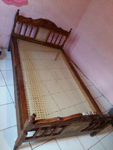Vendo base de cama de madera en exelente esta - Imagen 1