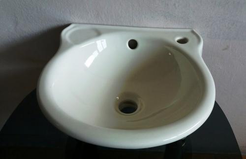 Vendo lavamanos redondo color beige nuevo M - Imagen 1
