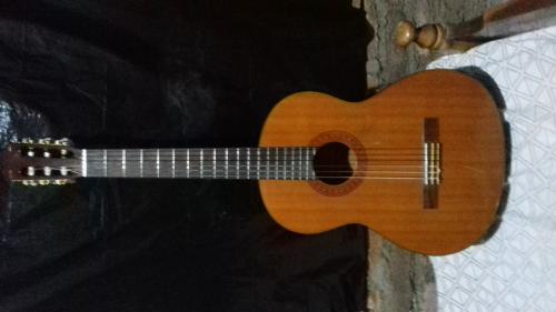 Ganga Se vende guitarra cl�sica Yamaha C70 - Imagen 1