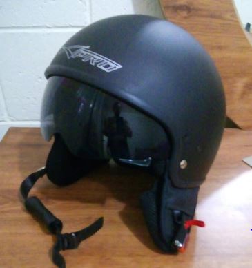vendo casco de moto con lentes nuevo traido d - Imagen 1