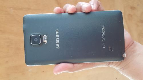 Vendo Samsung Galaxy Note 4 esta en buen esta - Imagen 2