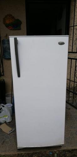 Refrigeradora CETRON DE 9 PIES en muy buenas - Imagen 1