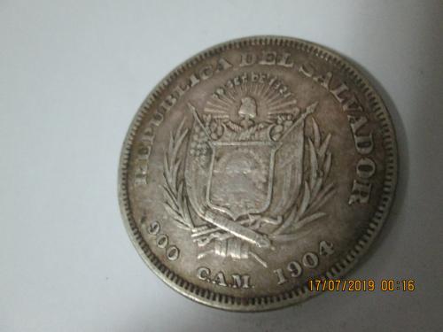 moneda de El Salvador en cien dolares antigua - Imagen 2