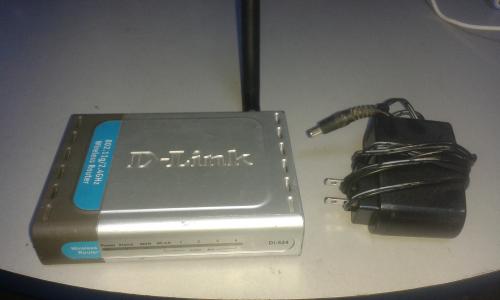 Vendo router Dlink DI524 antena desmontable  - Imagen 1