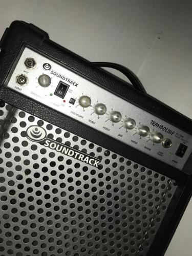 Vendo Amplificador para guitarra marca Soundt - Imagen 2