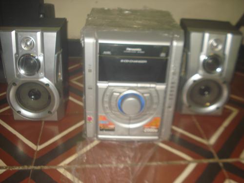 Vendo equipo de sonido marca Panasonic de 200 - Imagen 1