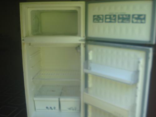 Vendo refrigeradora marca Cetron  de dos pue - Imagen 1