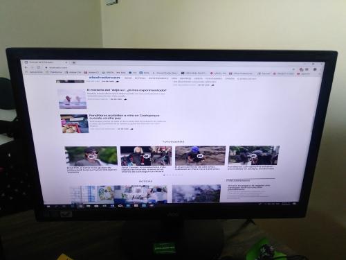 Vendo monitor para PC marca AOC de 22pulg sol - Imagen 1