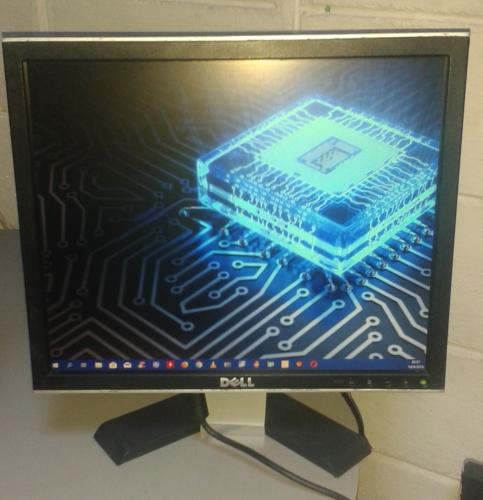 Vendo monitor Dell LCD de 17 pulgada puertos  - Imagen 2