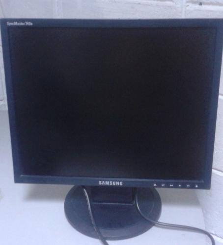 Vendo monitor Samsung LCD de 17 pulgada puert - Imagen 2