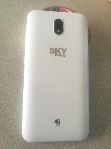 celular sky devices funcionando bateria buen - Imagen 2