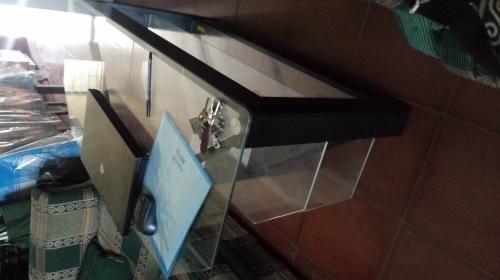 Esquinera de vidrio de 3 niveles 100 Vendo - Imagen 3