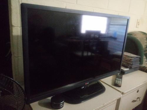 Smart TV de 32 pulgadas en muy buenas condici - Imagen 2
