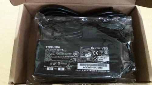 Cargadores Nuevos para laptop Toshiba 19v y 3 - Imagen 1