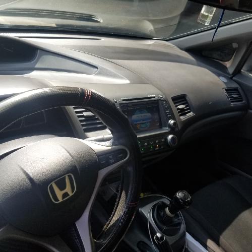 Vendo Honda Civic 2010 estandar full extras - Imagen 2
