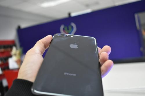 iPhone 8 PLUS  64GB RAM 3 GB Color: Negro Cub - Imagen 2