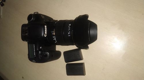 Canon 7D 2 baterias extras 750 - Imagen 1