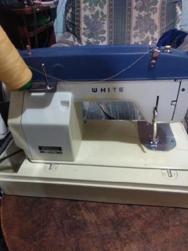 Maquina de coser excelente estado zic zac rec - Imagen 1