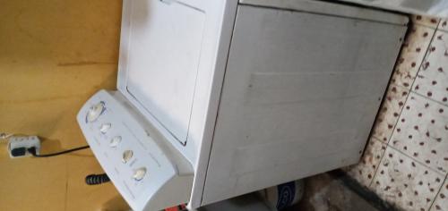 vendo lavadora frigidaire de 44 libras en bue - Imagen 2