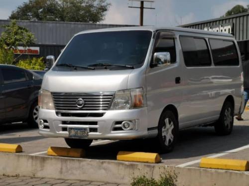 Vendo Microbus Nissan Urvan 2012 doble aire a - Imagen 2