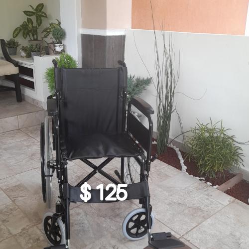 Vendo silla de ruedas como nueva   Solo una s - Imagen 1