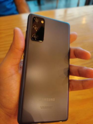 Vendo Samsung Galaxy S20 FE un mes de uso f - Imagen 2