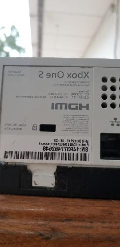 Vendo consola Xbox one s con control  - Imagen 1