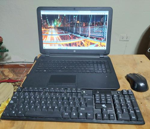 Ganga Laptop pantalla t�ctil de 156”  - Imagen 1