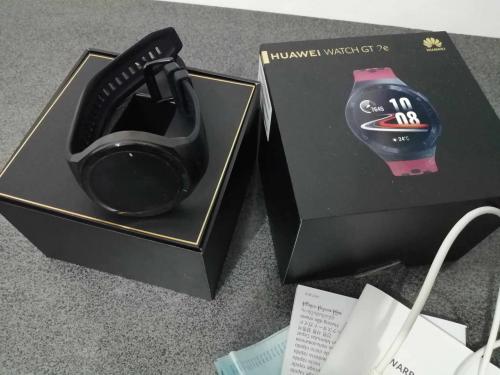 Se vende reloj HUAWEI Watch GT 2e con brazal - Imagen 2