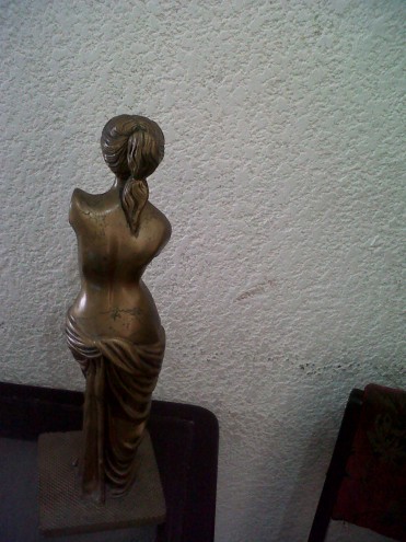 vendo esta preciosa estatua de venus de milo  - Imagen 2
