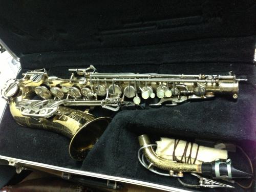 vendo saxofon Alto Marca: SELMER BUNDY II Ma - Imagen 1