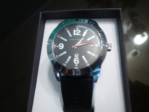 Vendo reloj nuevo Tommy Hilfiger negro Resis - Imagen 1