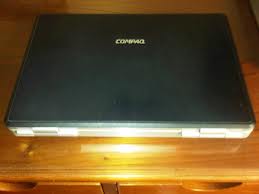 Vendo laptop compaq presario V2000 usada per - Imagen 2